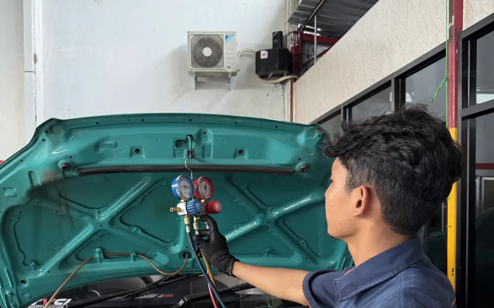 Servis AC Presisi di Bengkel Guyub Makmur Gemilang